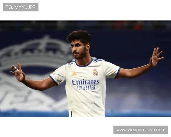 阿森西奥灵巧盘带引爆全场，精彩突破点燃球迷热情