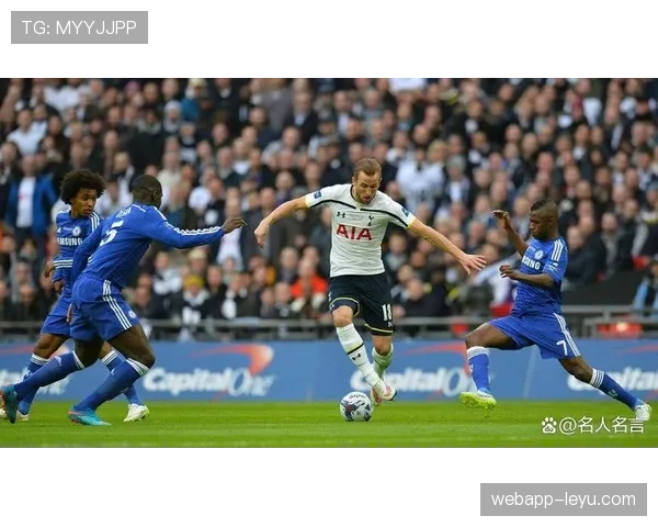 哈里·托夫洛闪耀英超赛场,助球队强势冲击冠军 哈里·托夫洛闪耀英超赛场,助球队强势冲击冠军