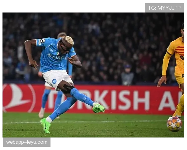 战术解析：揭秘顶级强队制胜关键，聚焦焦点战役中的战术博弈