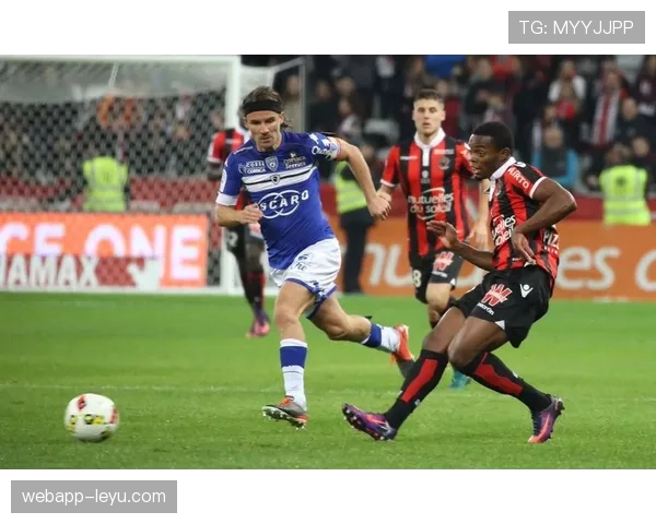 美因茨新赛季强势开局，整体实力彰显引关注