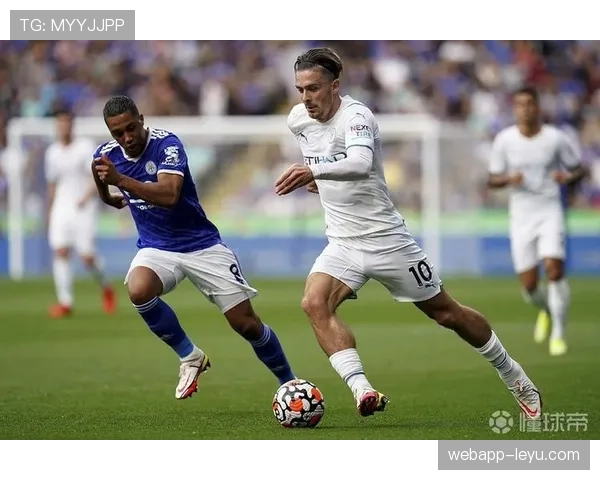 利兹联中路渗透战术奏效，状态回暖成焦点