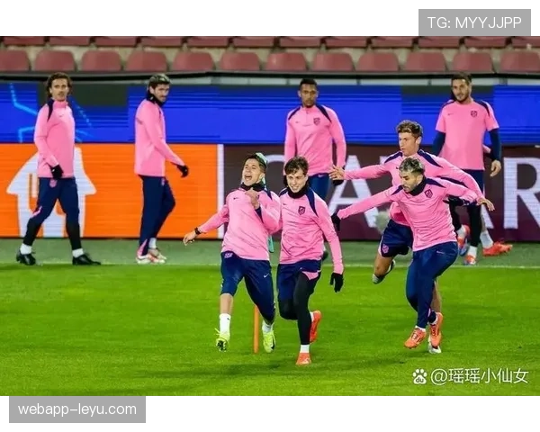 德甲转会市场深度解析：球队引援动向与球员身价飙升成焦点