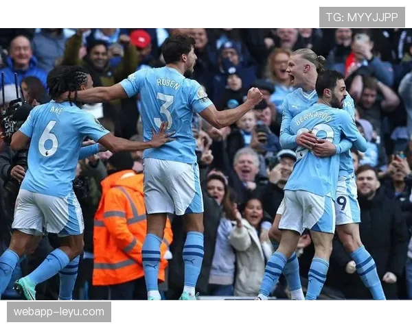 哈兰德单场狂轰五球，曼城状态回暖强势领跑