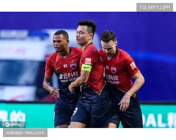 广州队主场天河体育场迎战强敌，近期表现稳健