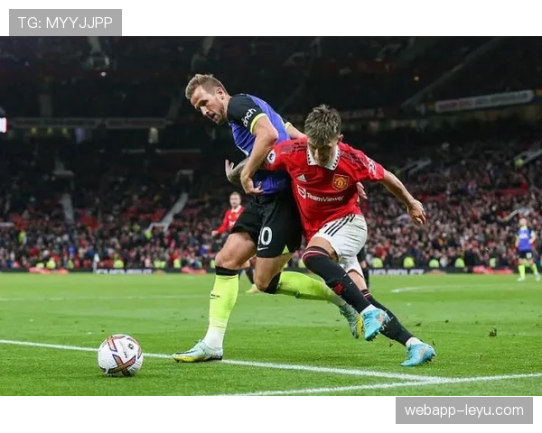 奥斯梅恩 vs 顶级中锋：世界第一中锋争夺路径解析