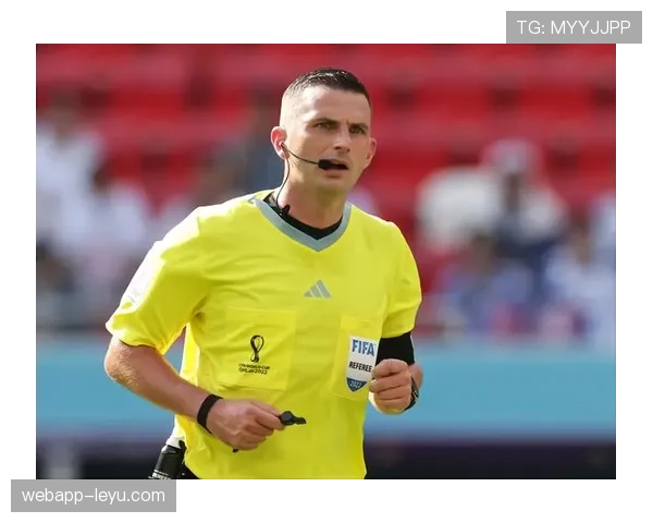 手臂自然位置在手球判罚中如何影响裁判判定标准解析 手臂自然位置在手球判罚中如何影响裁判判定标准解析